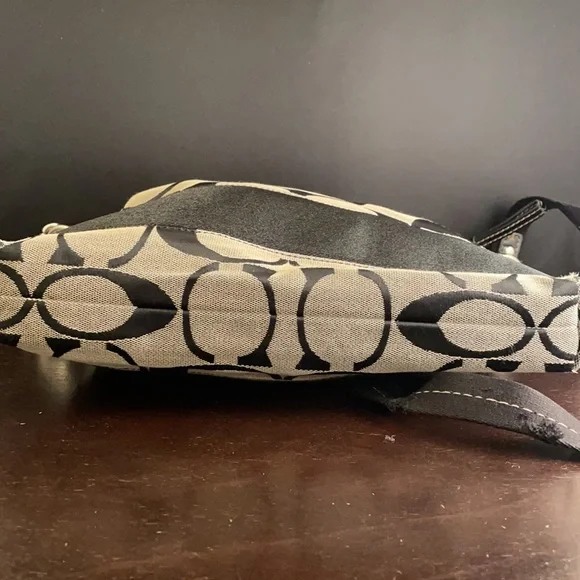 Coach Black Signature striped Crossbody bag - Picture 4 of 8